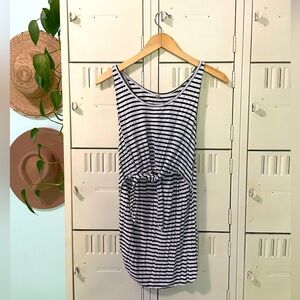 Urban outfitters black and white hi low tank